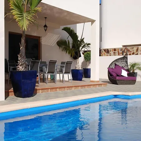 Feriehus Caletas Village Costa Teguise